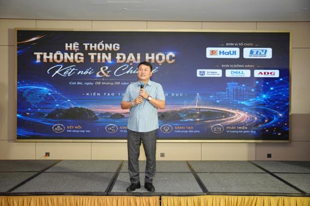 Hơn 40 CIO đại học về Cát Bà bàn chuyện dữ liệu và AI