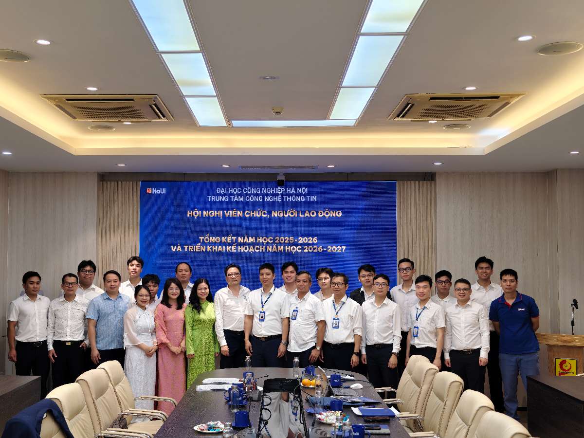 Trung tâm Công nghệ thông tin tổ chức Hội nghị Viên chức – Người lao động tổng kết năm học 2025-2026 và triển khai kế hoạch năm học 2026-2027